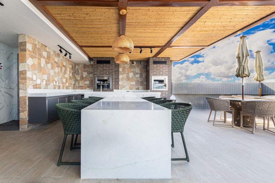 Balcony/Terrace, Area and facilities