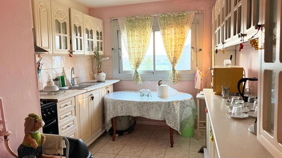 Belle vue - Chambre 1 personne - 12 métres carrés - Wifi Apartment in Auvergne-Rhône-Alpes