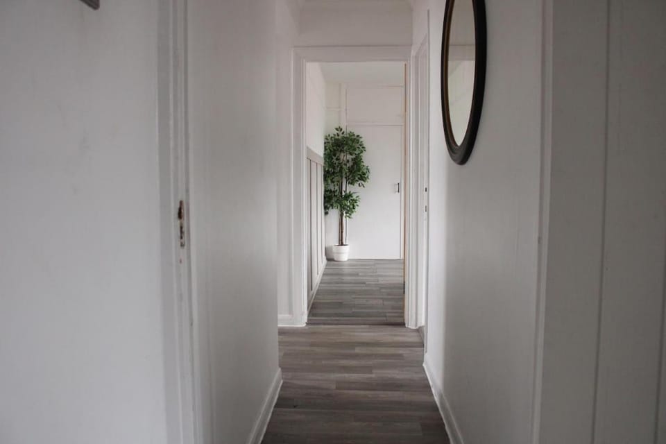 Wimbledon Gem 2BR, free Parking, Near Station Apartment in London