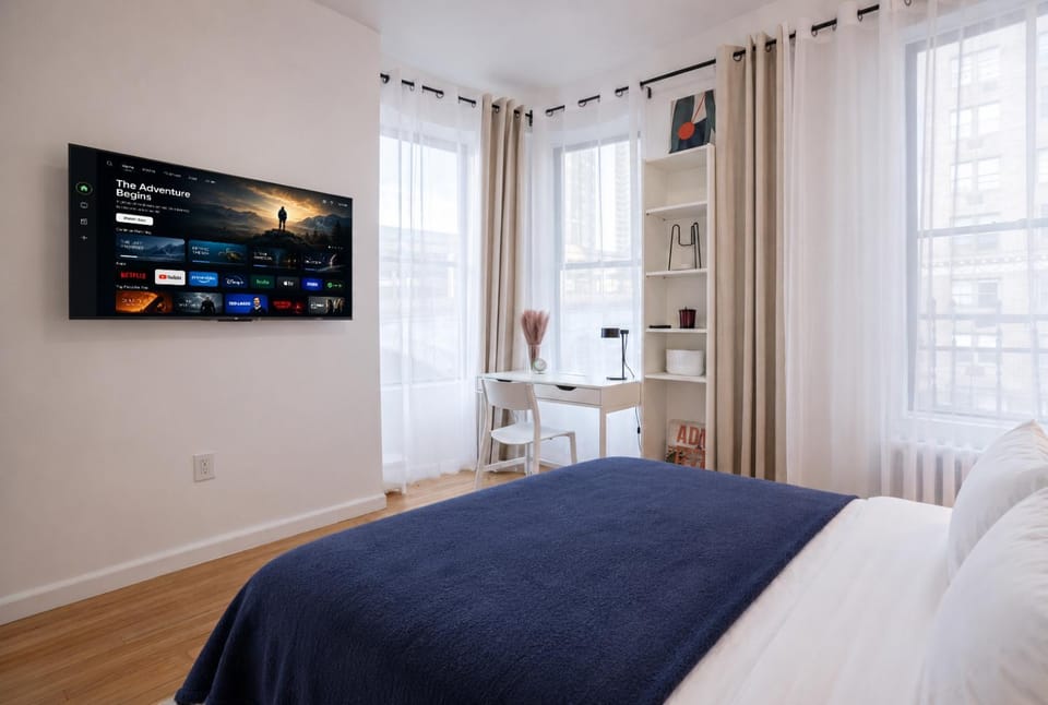 2 Bedroom Unit In Central Manhattan Apartment in Roosevelt Island
