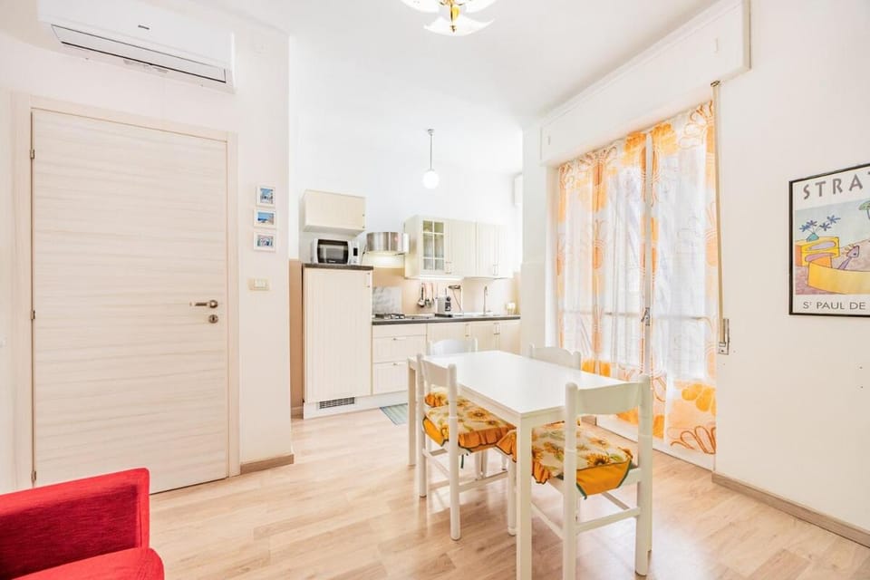 Appartamento Simona by RD Domus Apartment in Spotorno