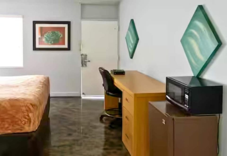 North - King Bed Hotel Studio 219 Apartment in Flowood