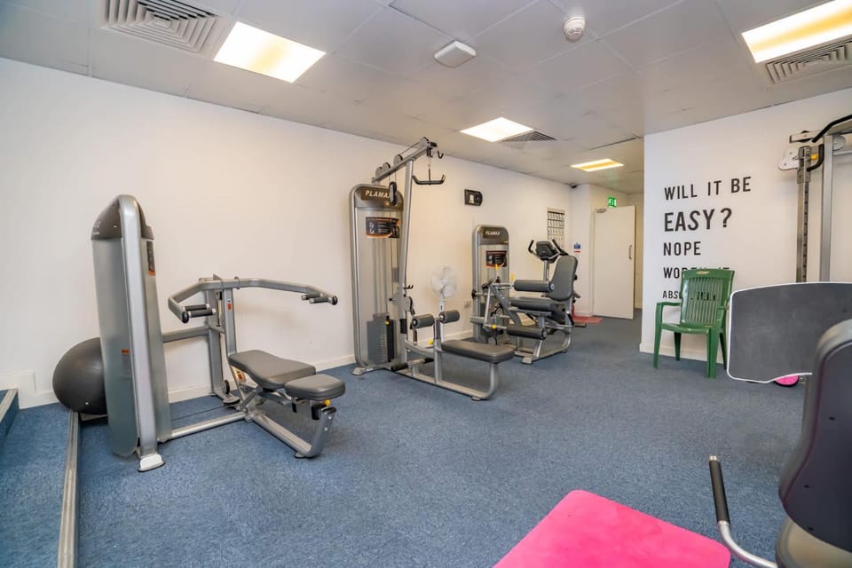 Modern Central Coventry Budget Single Studio Apartment in Coventry