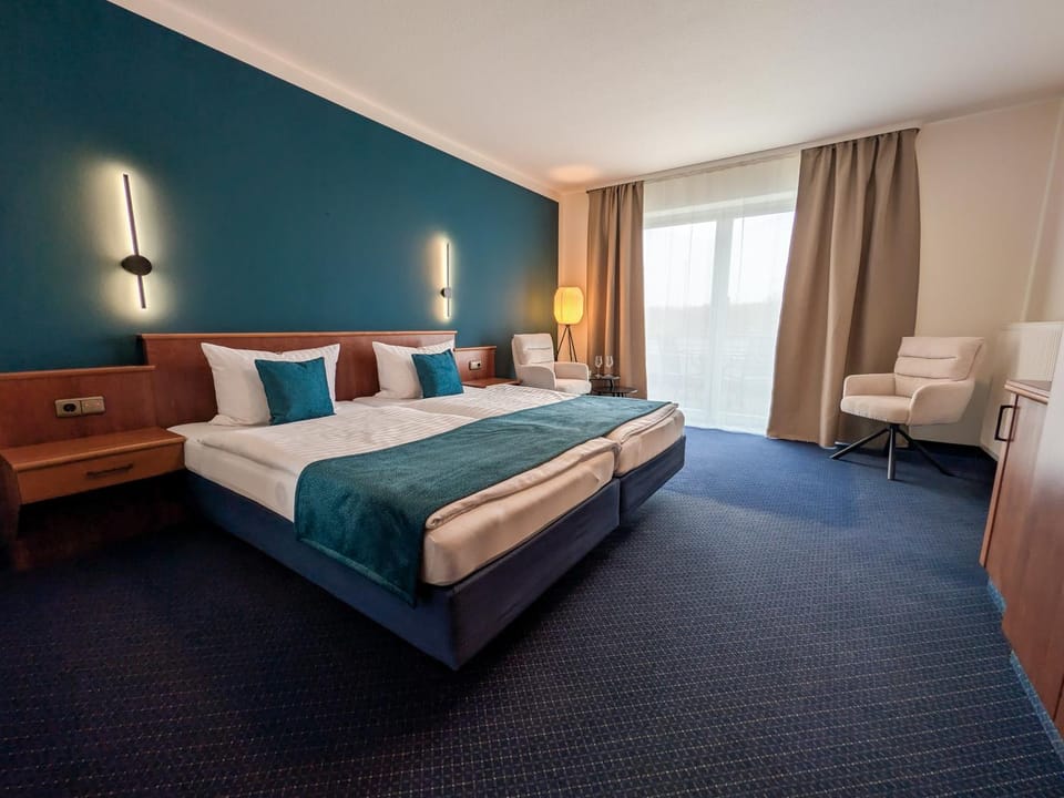 Bed, Photo of the whole room