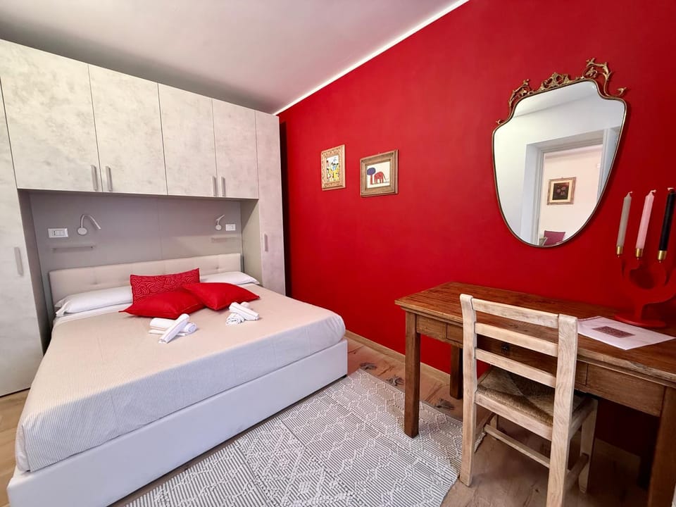 Bed, Photo of the whole room, Bedroom, wardrobe