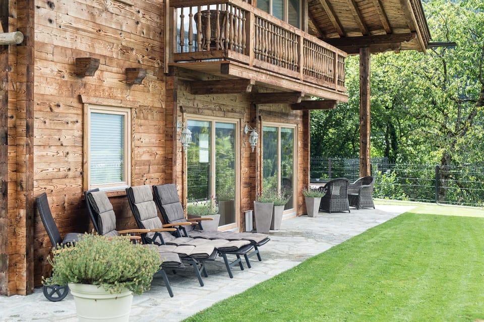 Property building, BBQ facilities, Garden, Balcony/Terrace