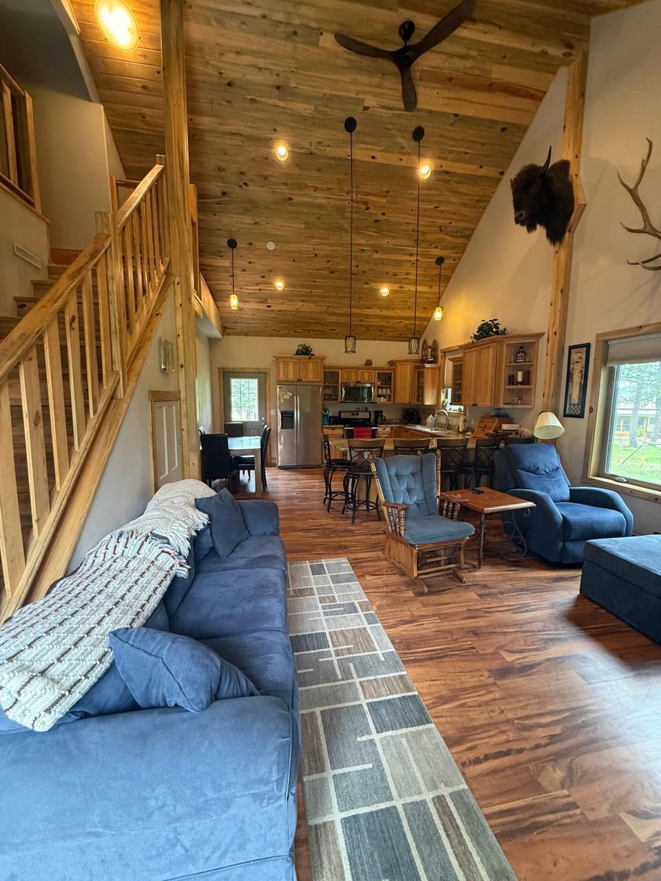 4BR Lodge Minutes from Deadwood House in North Lawrence