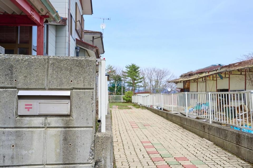 Property building, Day