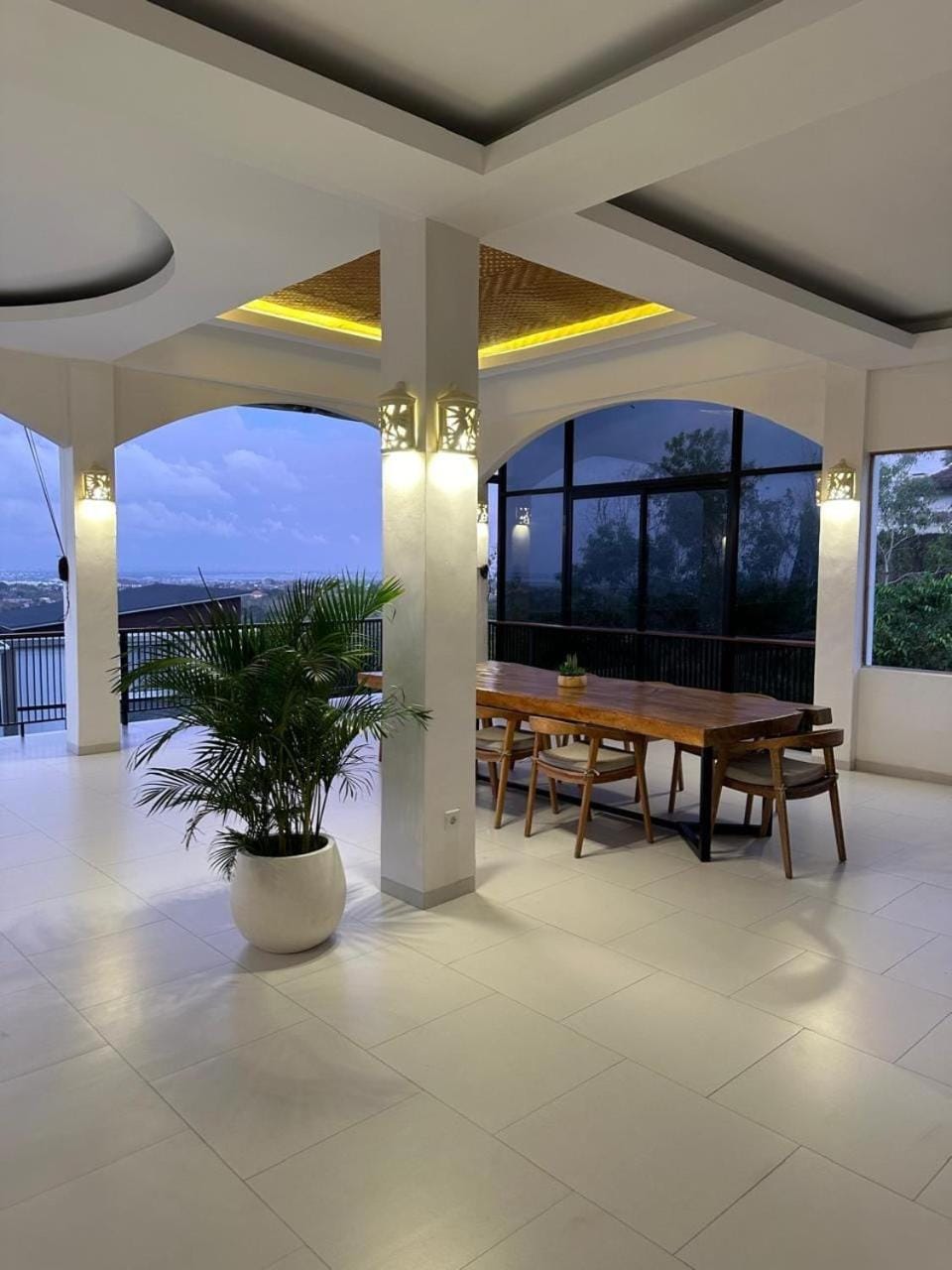 Natural landscape, View (from property/room), Balcony/Terrace, Living room, Seating area, Dining area