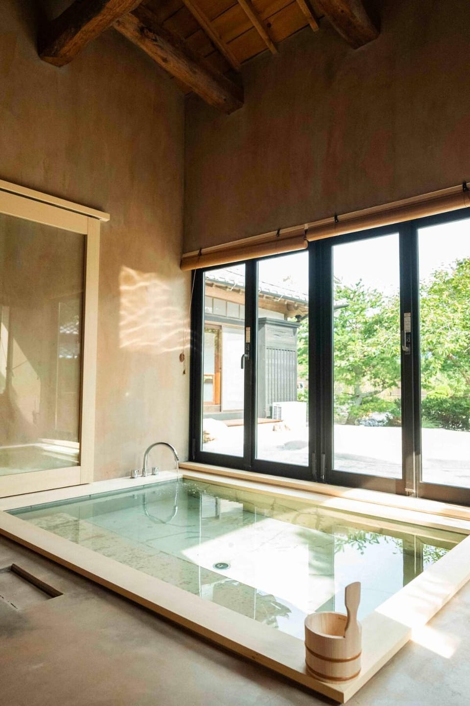 Hot Tub, Public Bath