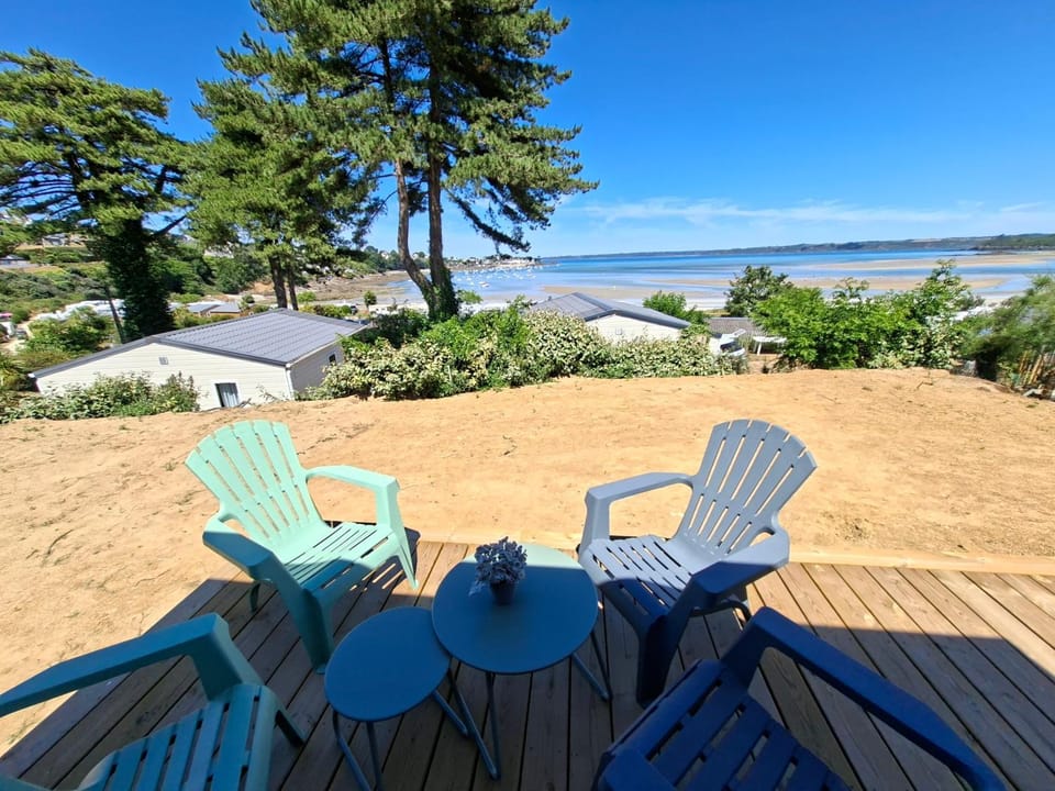Day, Natural landscape, View (from property/room), Balcony/Terrace, Dining area, Beach, Sea view