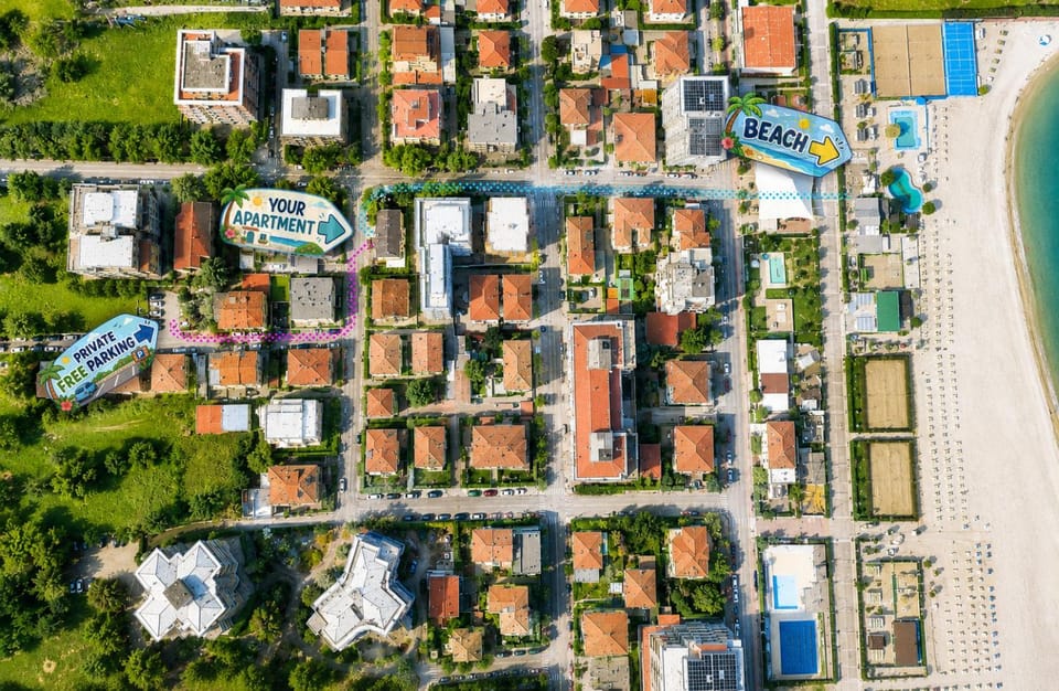 Property building, Neighbourhood, Bird's eye view, Beach, City view