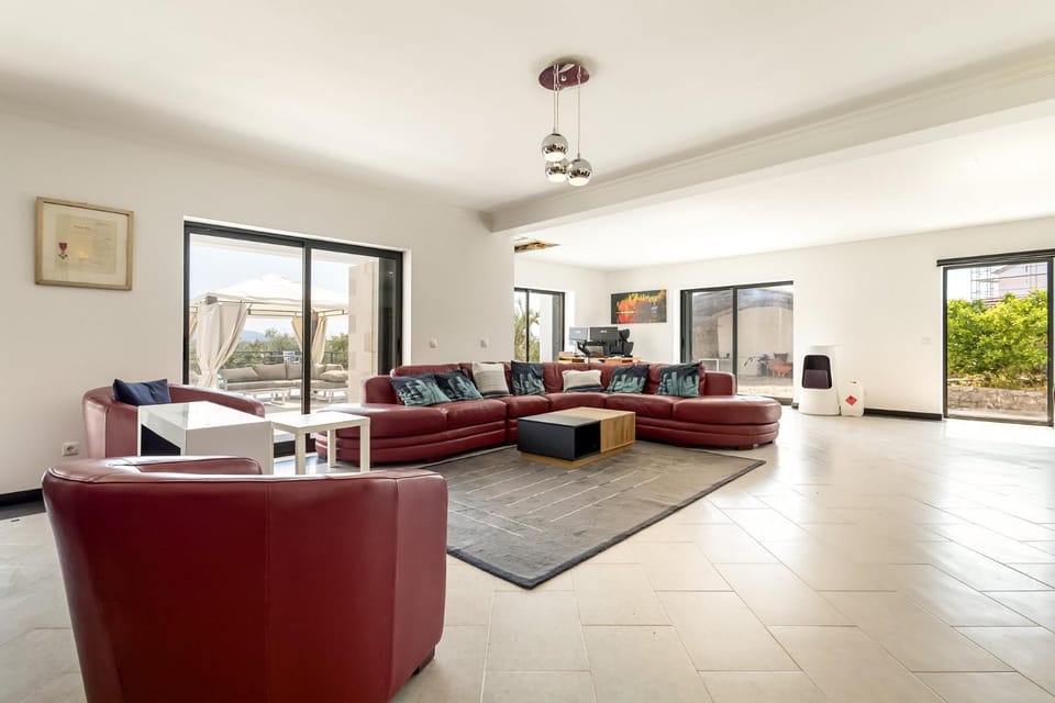 Luxurious Retreat in Lousã Countryside Bed and Breakfast in Coimbra District, Portugal