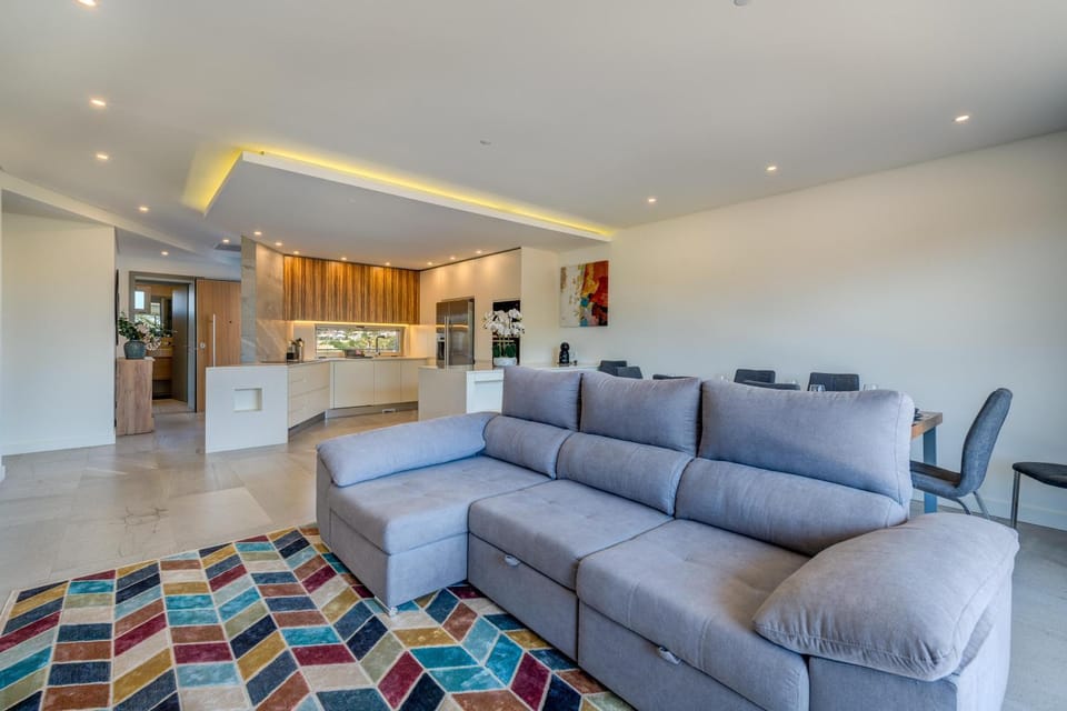 Kitchen or kitchenette, Living room, Seating area
