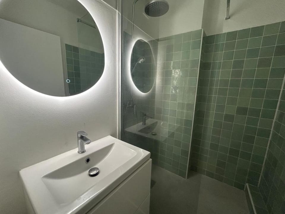 Grand appartement proche Parc Montcalm Apartment in Montpellier