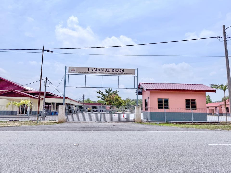 Property building, Street view