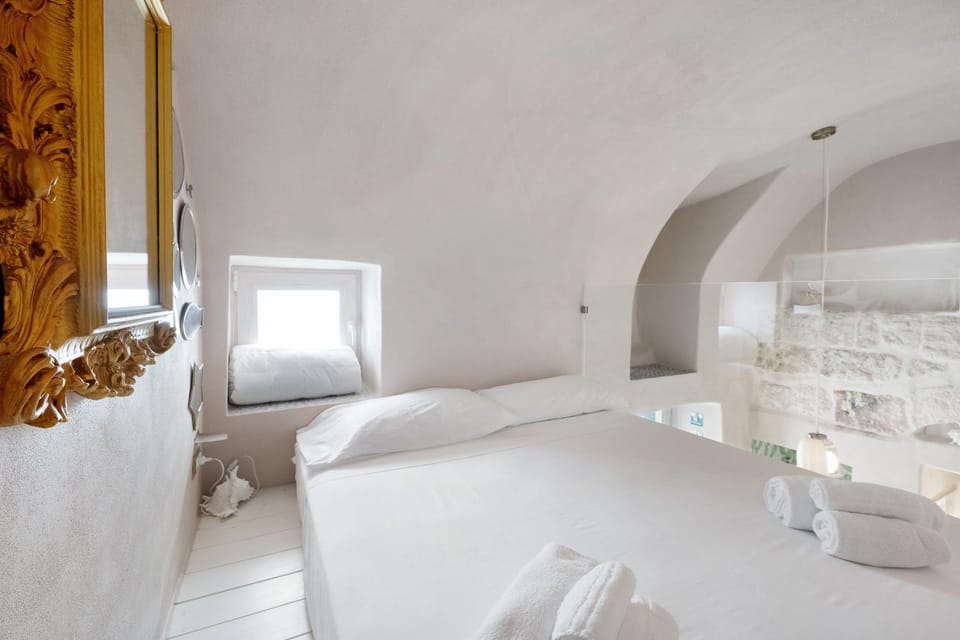 Property building, Living room, Bedroom