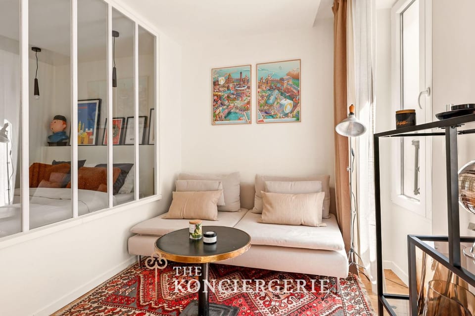 Canal Saint Martin 2 pieces lumineux Apartment in Paris
