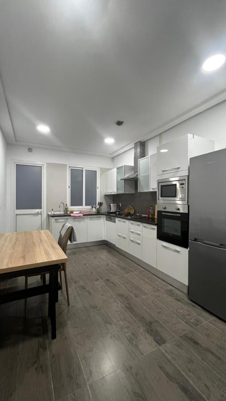 Lac 2 Premium Large Apartment Apartment in Tunis