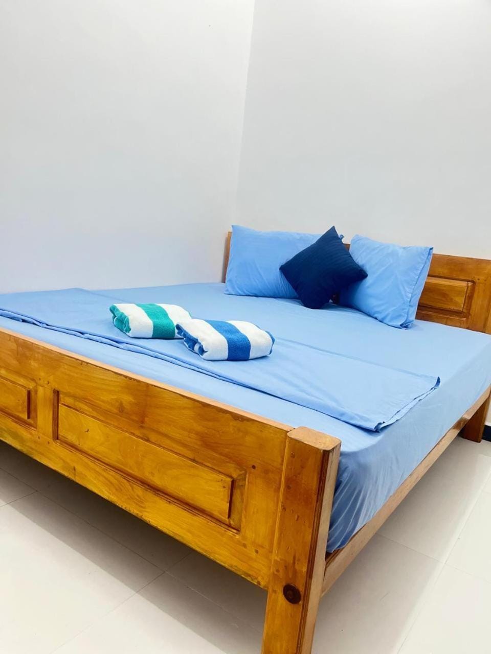 TRINCO SAILU inn Bed and Breakfast in Sri Lanka