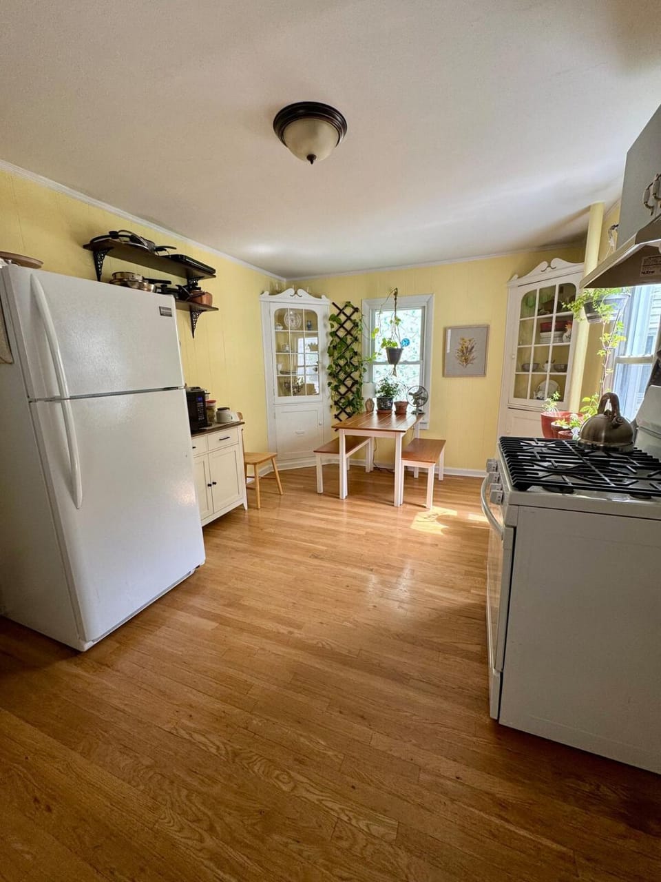 Cozy Quiet Home Self Check-in 20 min to EWR House in East Orange