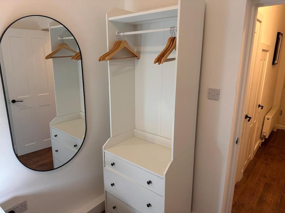 Bedroom, wardrobe
