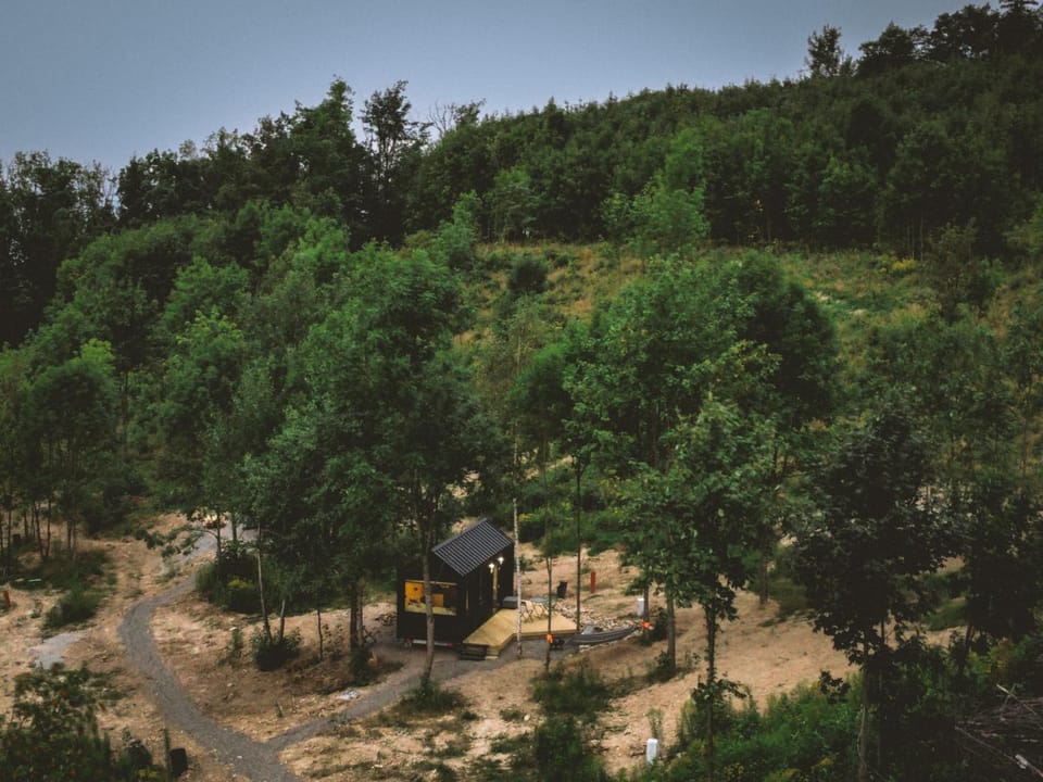 Property building, Natural landscape, Mountain view