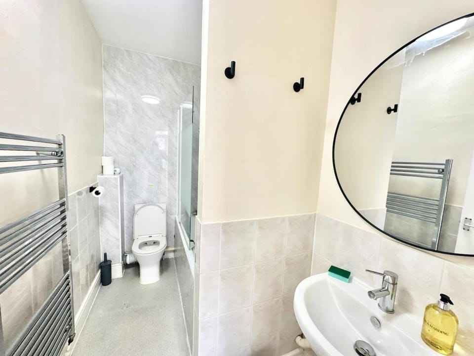 Contractor Stay 3 Bedrooms Long Stays Welcome Apartment in Southampton