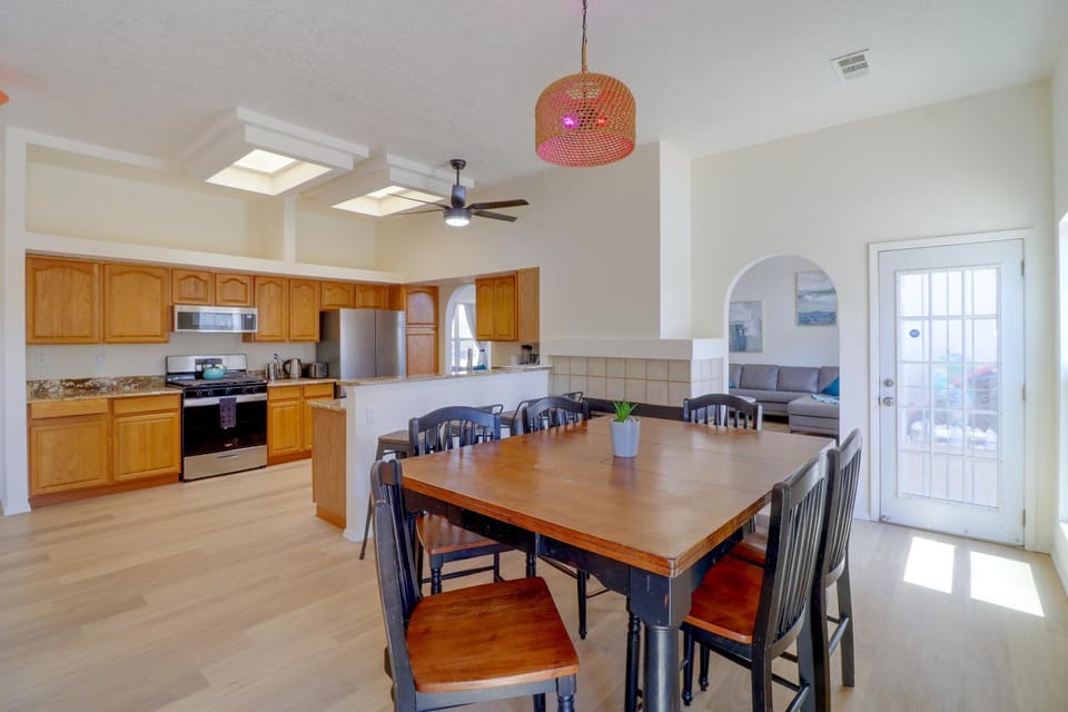 Extended Desert Pool House! Home Outside ABQ House in Rio Rancho