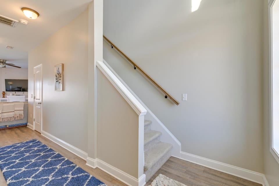 Great for Groups! 2 Centrally Located Concord Gems House in Concord