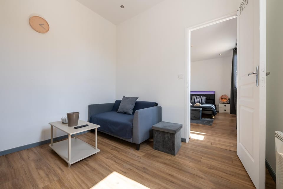 Living room, heating