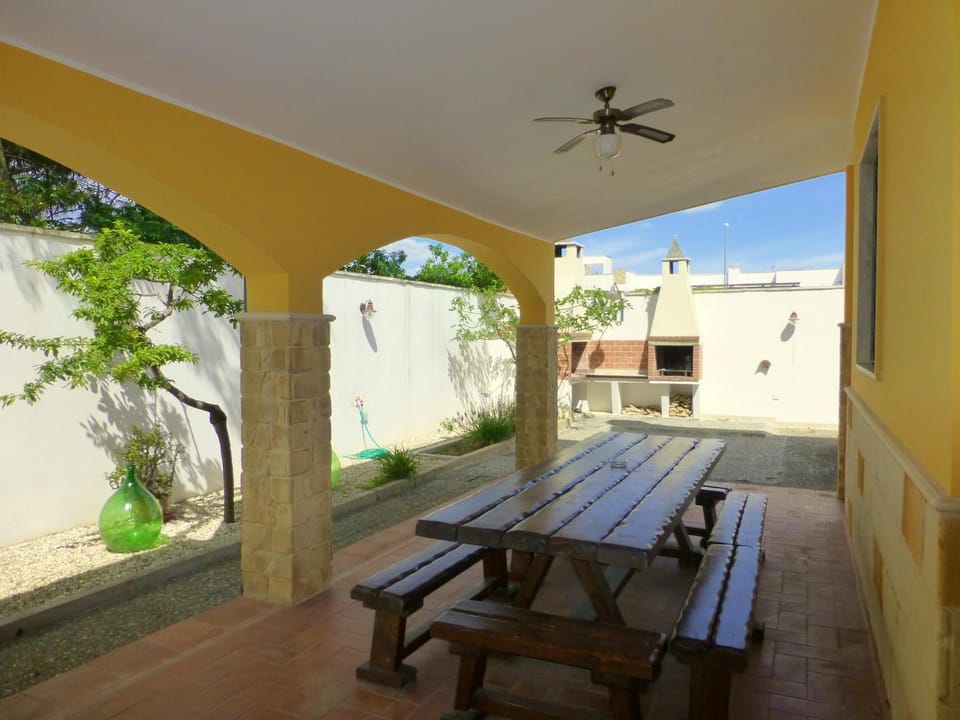 BBQ facilities, Garden, Balcony/Terrace, Dining area