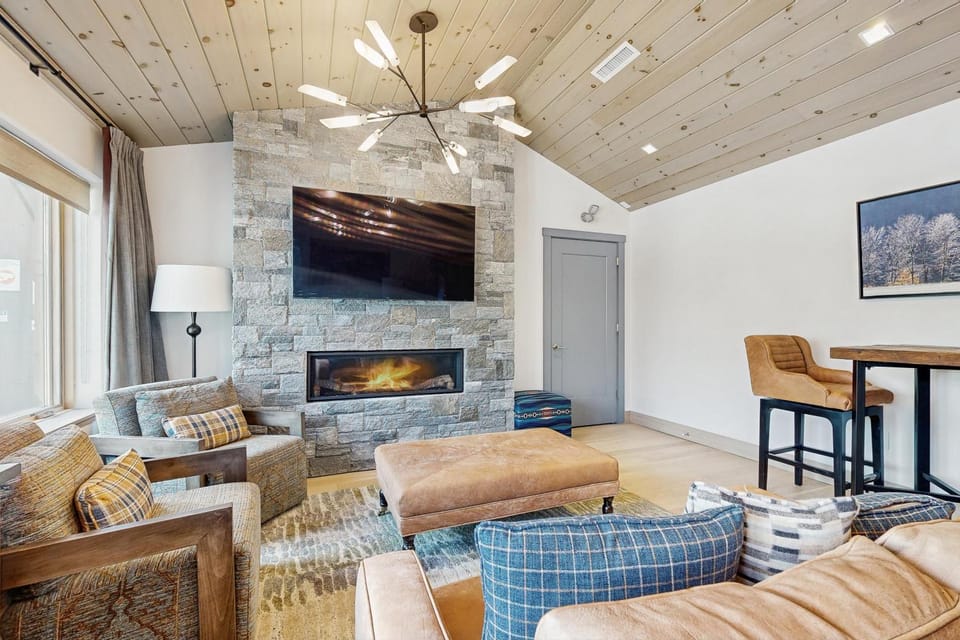 Luxe Retreat at O'Kemo's Southface Village Apartment in Mount Holly