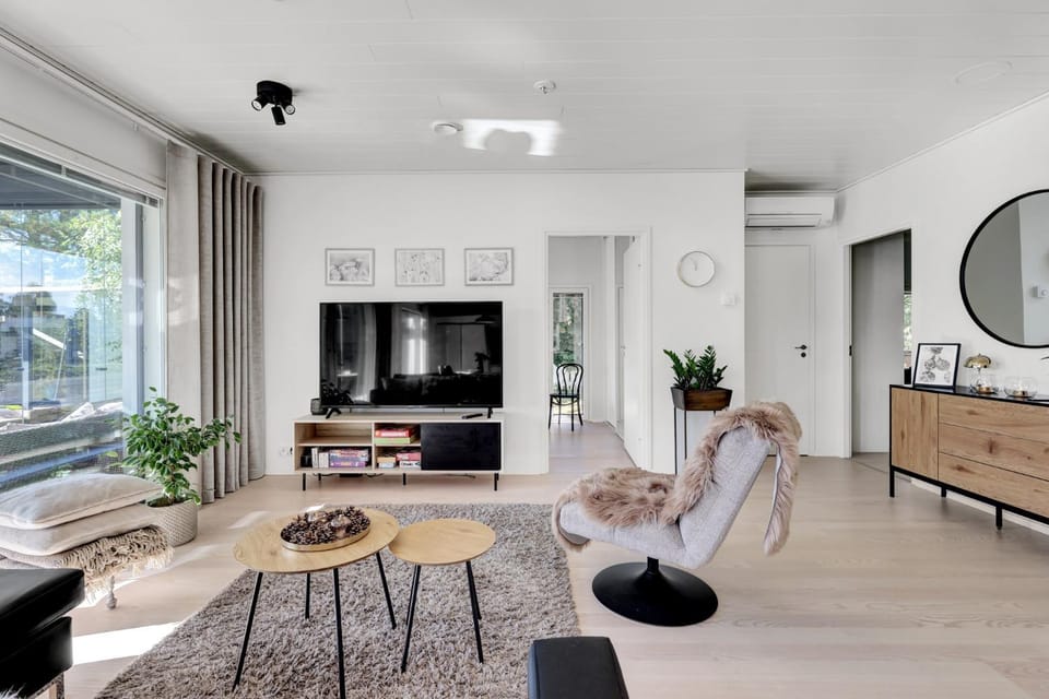 Nordic Style Villa - 100m2 Quality Villa near Santa Claus Village, 3BDR, Wi-Fi, Parking, Sauna Villa in Rovaniemi