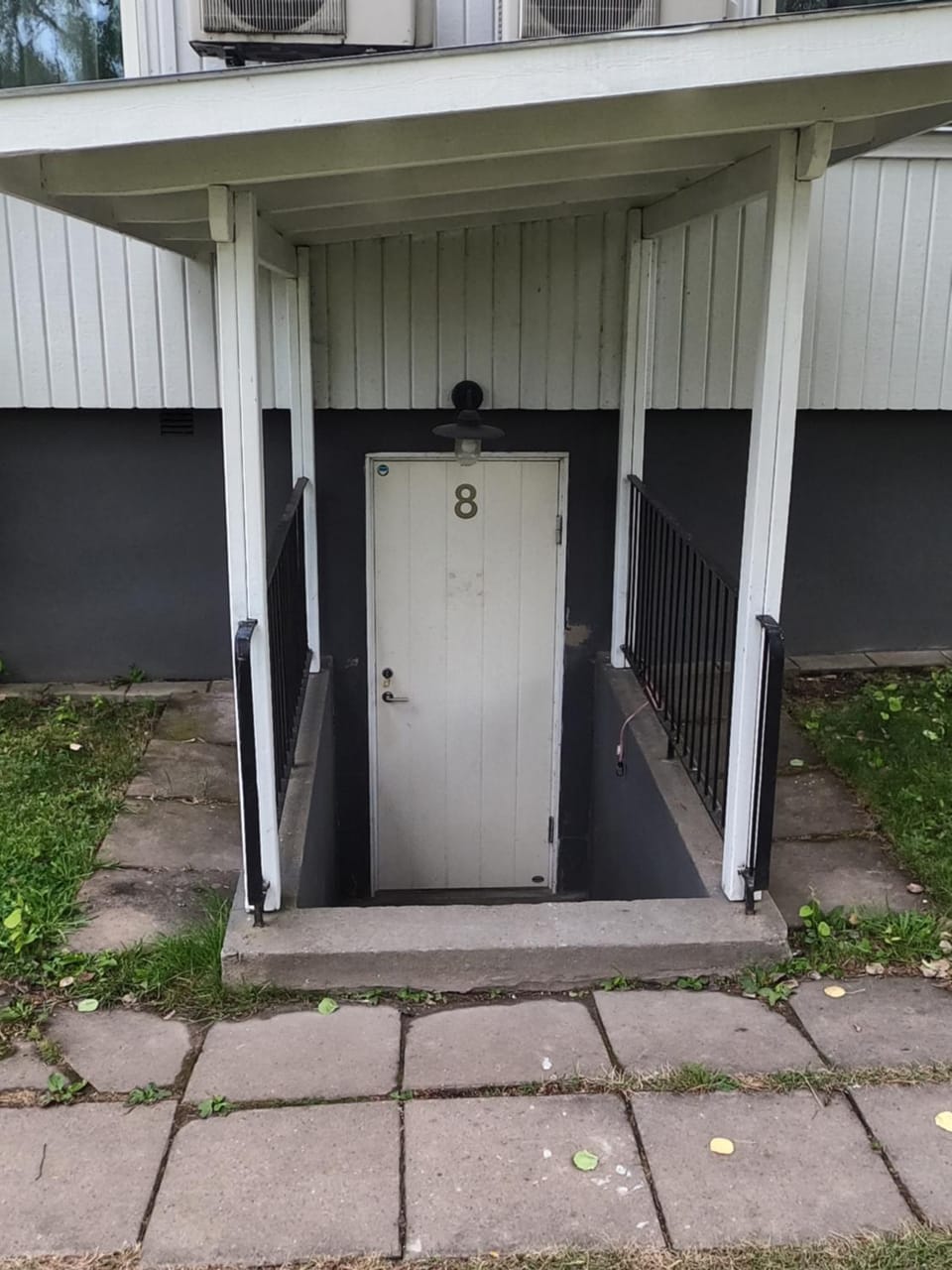 Facade/entrance