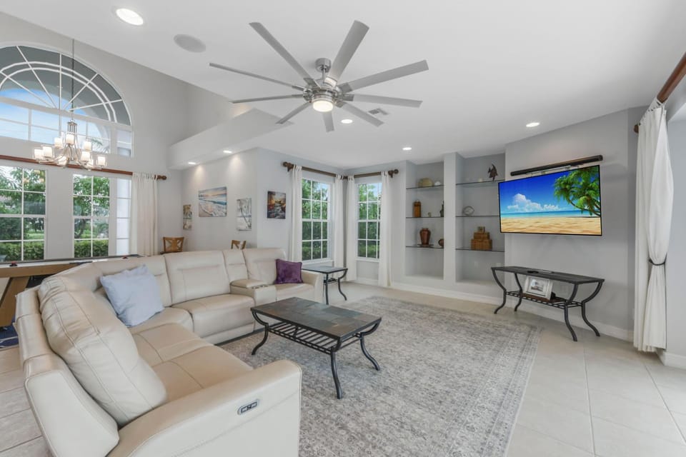 1040 Coronado Court House in Marco Island