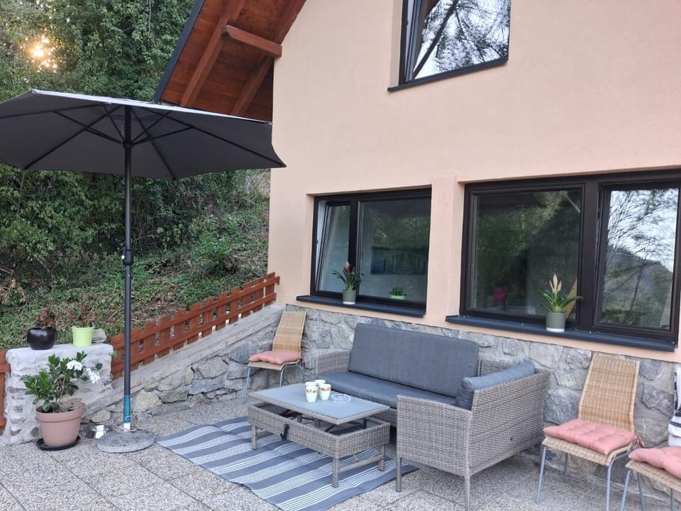 Property building, Balcony/Terrace, Seating area