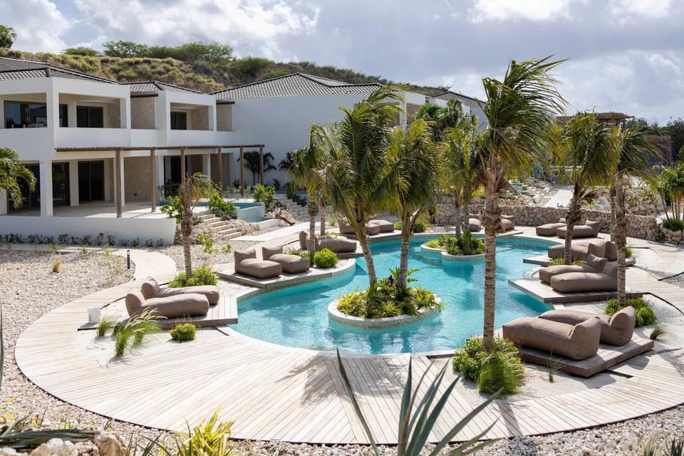 Dolce Vita - Tropical Poolside Paradise Apartment in Sint Michiel