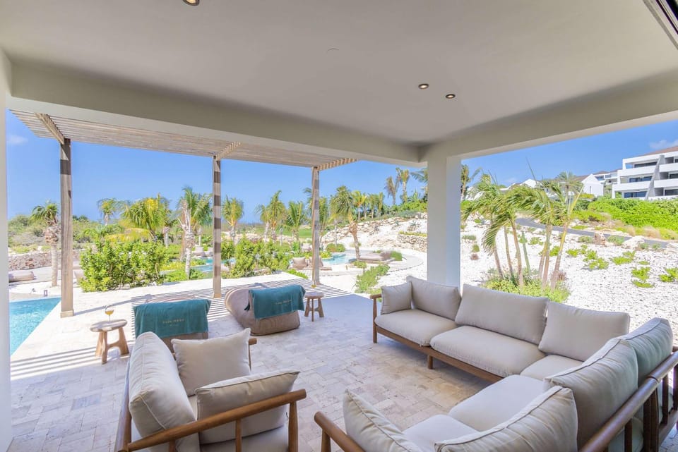 Dolce Vita - Tropical Poolside Paradise Apartment in Sint Michiel