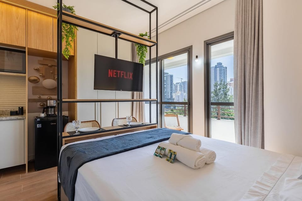 Estiloso Studio no Brooklin | Varanda com vista Apartment in Sao Paulo City