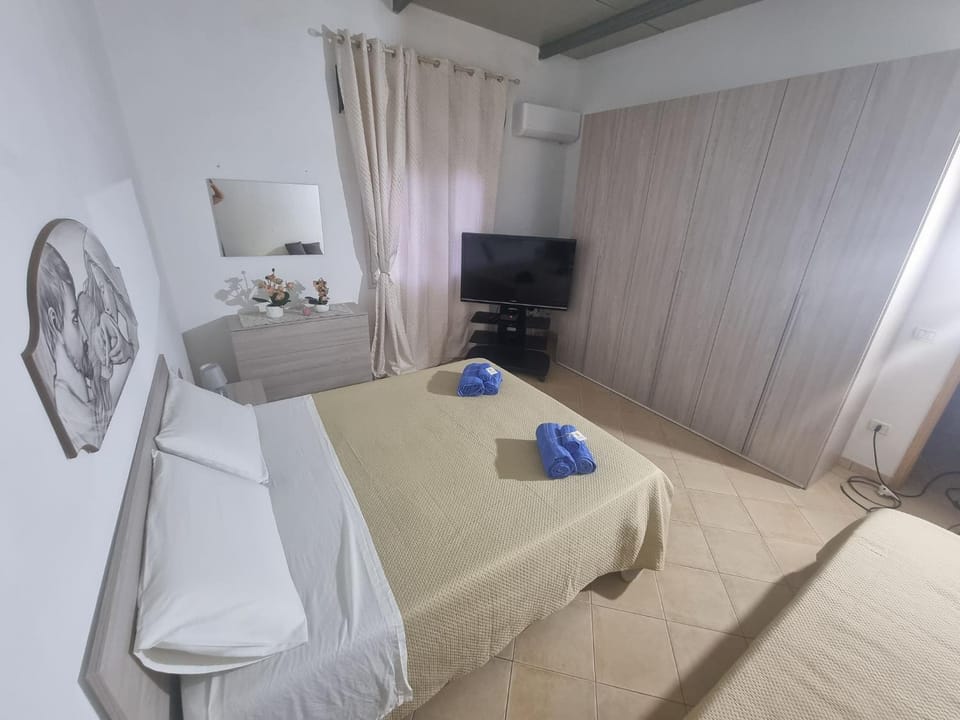 Charming Villa Rental in Mazara Del Vallo with Pool Access Villa in Mazara del Vallo
