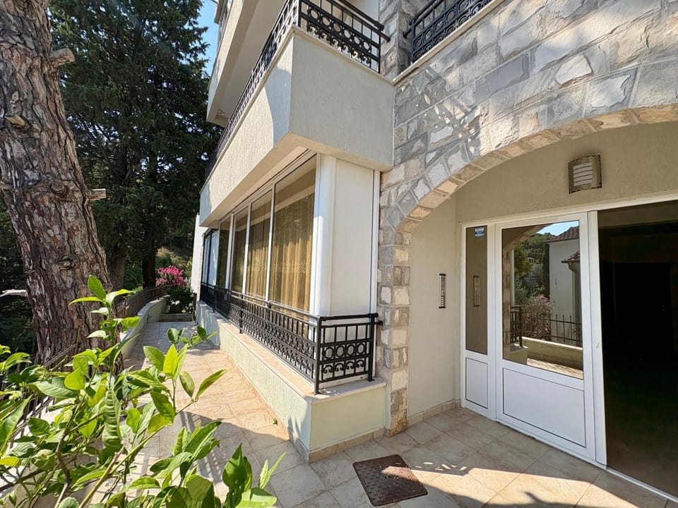 Njaro del Mar ND Apartment in Budva Municipality