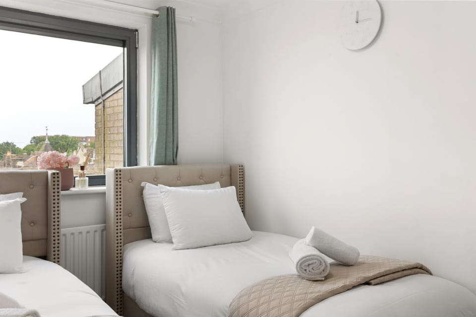 Modern 2Bed Apartment Workspace & Views Apartment in London Borough of Hackney