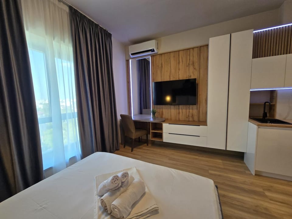 Communal lounge/ TV room, Bed, TV and multimedia, Kitchen or kitchenette, Photo of the whole room, Evening entertainment, minibar, wardrobe, air conditioner
