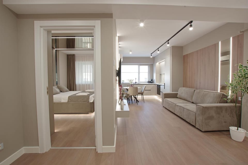 Bacovia Grand Apartment- Free Parking Apartment in Romania