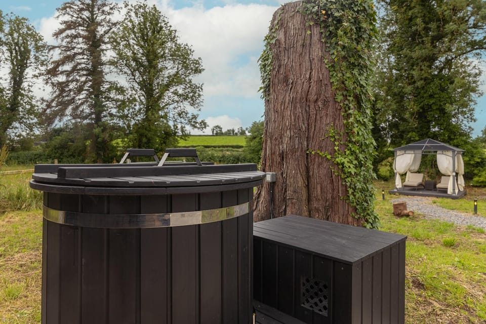 Day, Natural landscape, Spa and wellness centre/facilities, Garden view