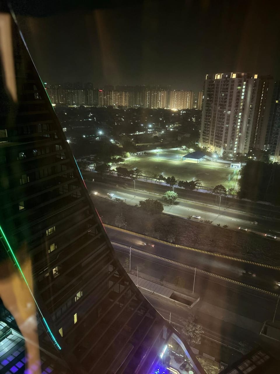 Luxury City View Apartment With Modern Amenities Near Gaur City Mall Apartment in Noida