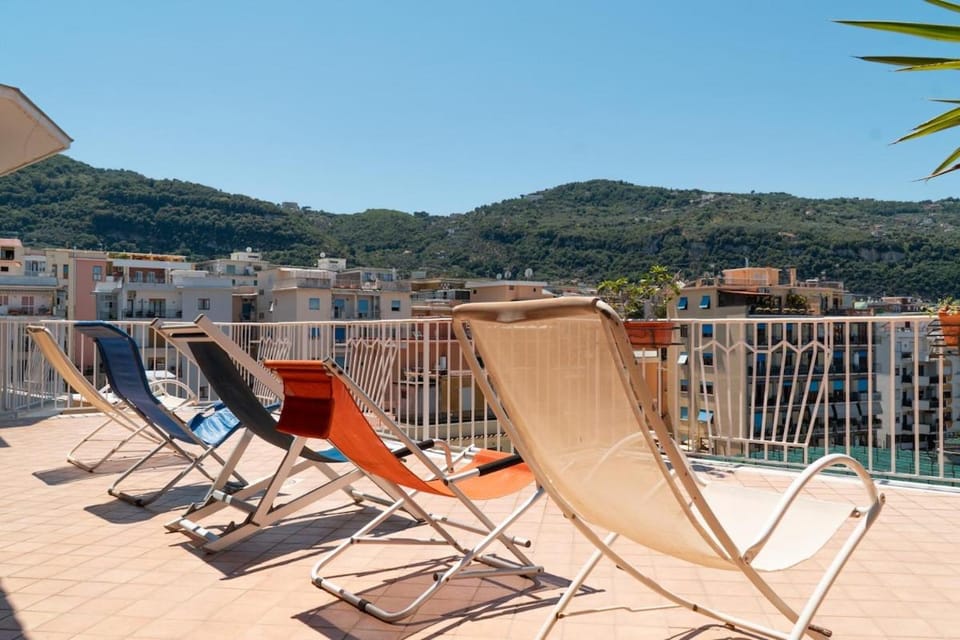 Balcony/Terrace, Mountain view