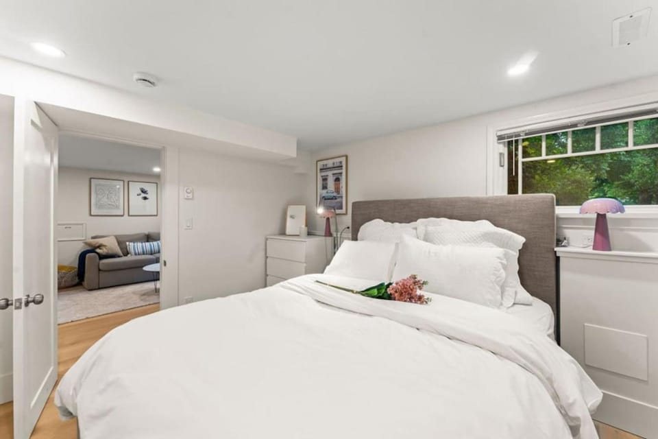 Guest suite in the heart of Kitsilano Apartment in Vancouver