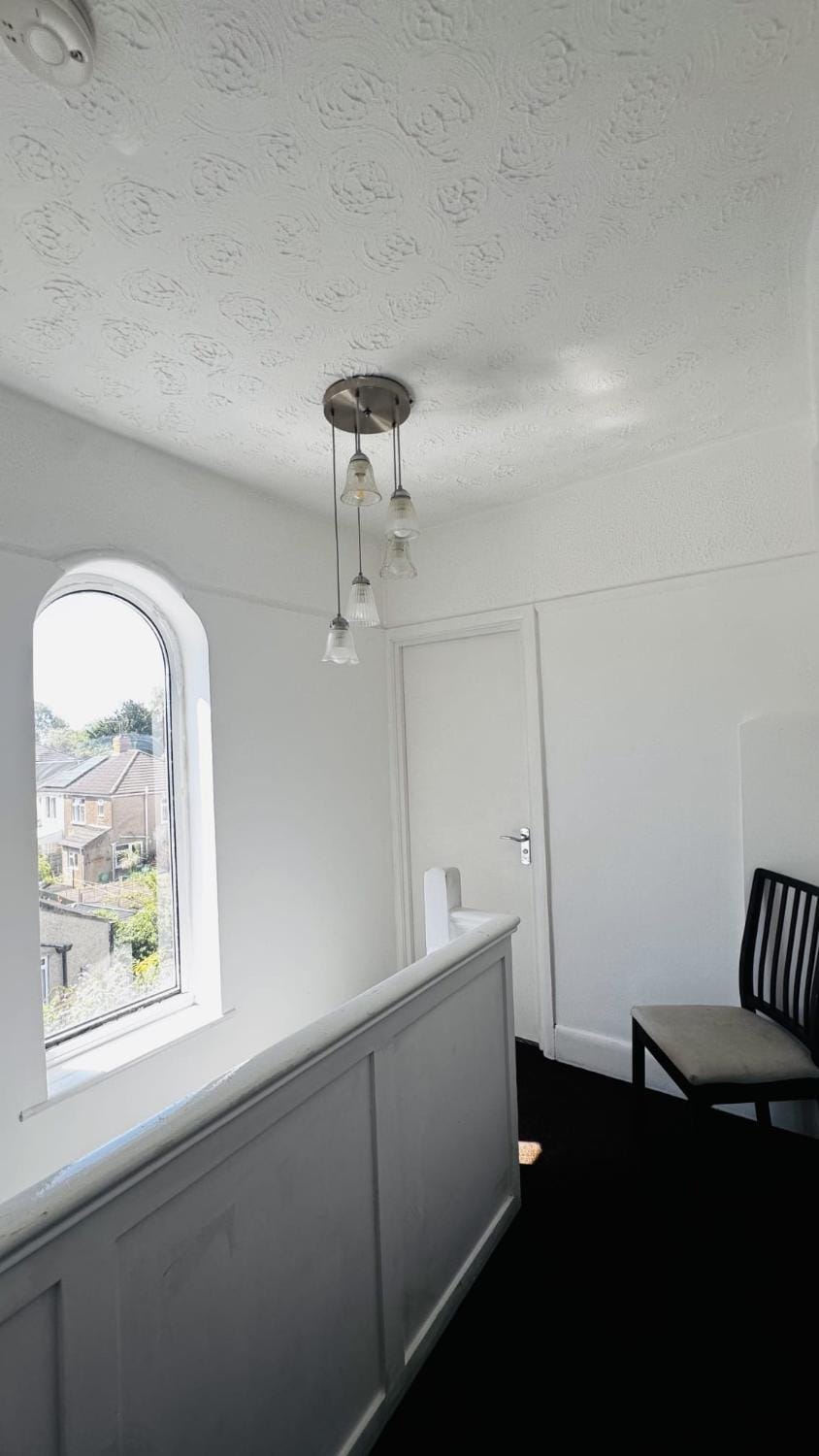 4 Bedroom house Bristol Eastville sleeps 9 Contractors Long stay Apartment in Bristol